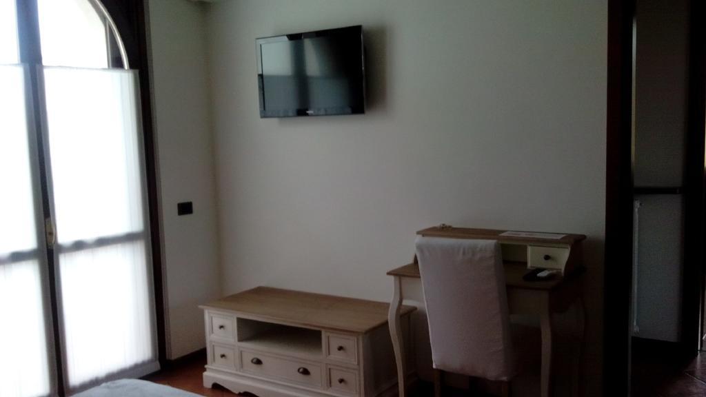 Crespi House Bed & Breakfast Parabiago Cameră foto