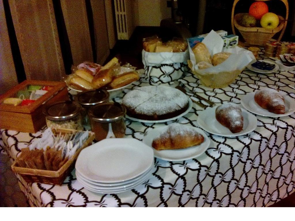 Crespi House Bed & Breakfast Parabiago Cameră foto